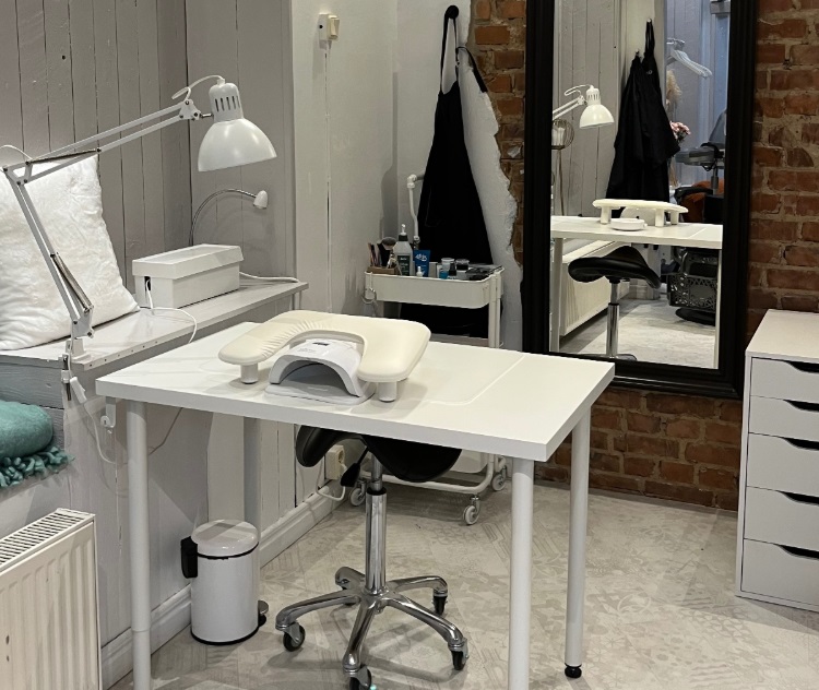 Upptäck Nagelförlängning med Mölndal´s främsta nagelsalong